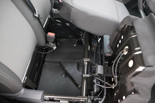 Volkswagen Transporter 6.1 Kastenwagen T7 LWB 3,1t 2.0 TDI DSG 170 hp 