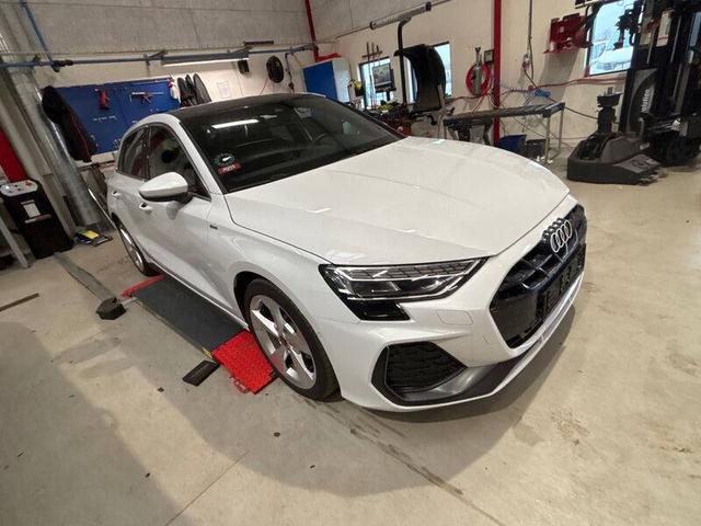 Audi A3 Sportback S line 2.0L TDI 150 (S tronic 7) 