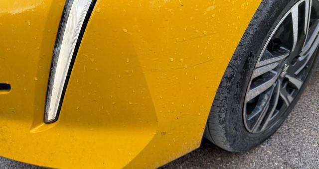 Peugeot 208 Allure Pack PureTech 130 EAT8 