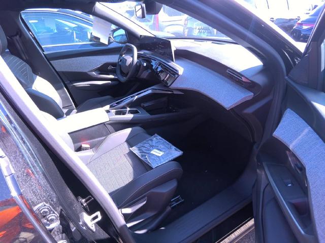 Peugeot 3008 Allure Hybrid 136 (e-DCS6), 1.2L 