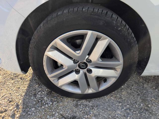 Renault Clio Evolution 1.5L Blue dCi 100 hp 