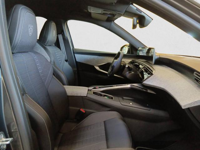 Peugeot 3008 GT Hybrid 145 (e-DCS6) 1.2L 