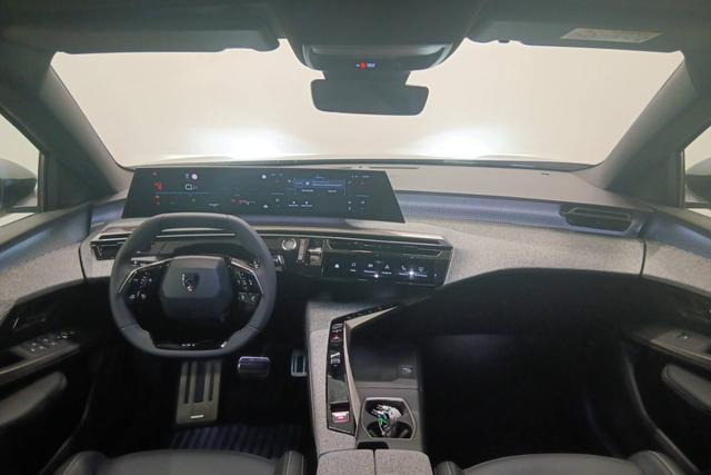 Peugeot 3008 GT NOUVEAU Hybrid 145 e-DCS6 