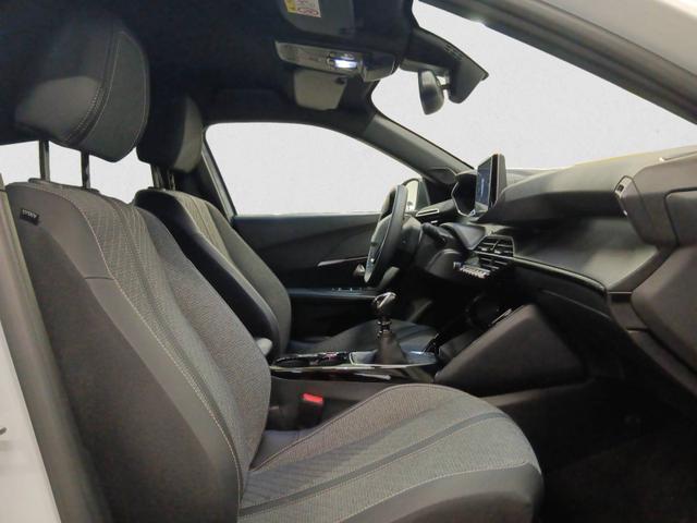 Peugeot 2008 Allure 1.2L (1199cc) gasoline, 100 hp, S&S, 6-speed manual 