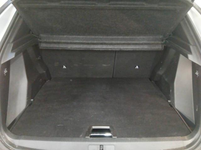 Peugeot 2008 Allure 1.2L (1199cc) gasoline, 100 hp, S&S, 6-speed manual 