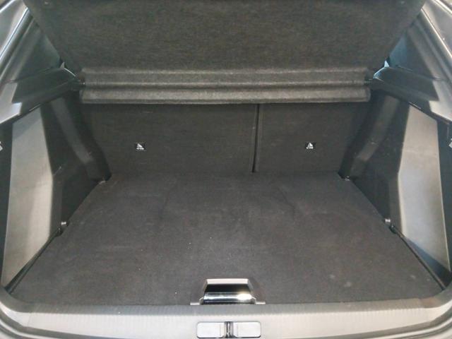 Peugeot 2008 Allure 1.2L (1199cc) gasoline 100 hp S&S, 6-speed manual 