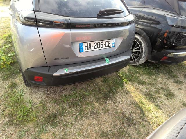 Peugeot 2008 Allure 1.2L (1199cc) Gasoline 100hp S&S, 6-speed manual 