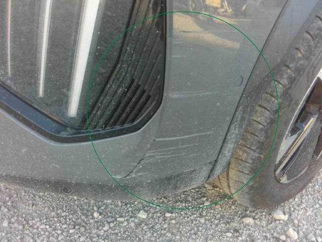 Peugeot 2008 Allure 1.2L (1199cc) gasoline 100 hp S&S, 6-speed manual 