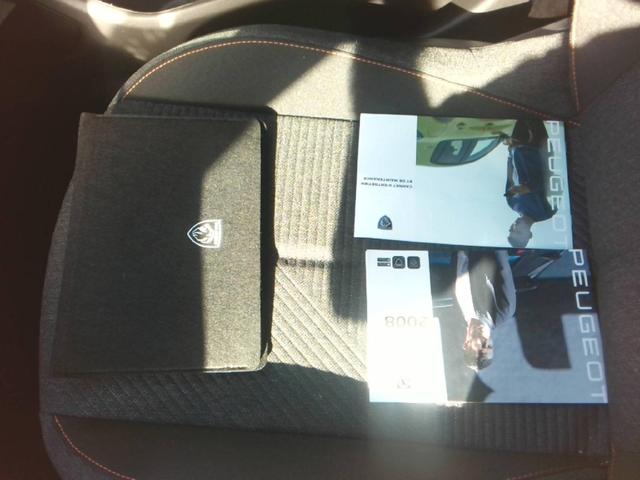 Peugeot 2008 Style 1.2L (1199cc) gasoline, 100 hp, S&S, 6-speed manual 