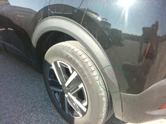 Peugeot 2008 Style 1.2L (1199cc) gasoline, 100 hp, S&S, 6-speed manual 