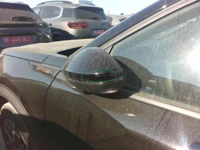 Peugeot 2008 Style 1.2L (1199cc) gasoline, 100 hp, S&S, 6-speed manual 