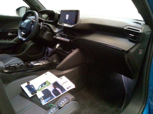 Peugeot 2008 GT 1.2L Hybrid (e-DCS6) 136 hp 
