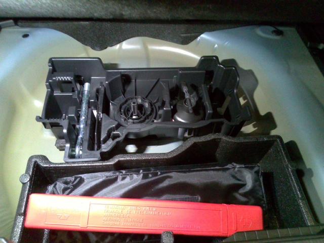 Peugeot 2008 GT 1.2L Hybrid (e-DCS6) 136 hp 