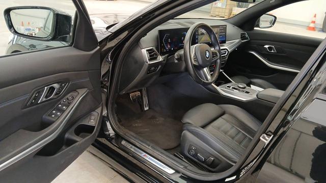 BMW 3er Touring 3 Serie M Sport 2.0L Turbo Diesel (320d) xDrive, 48V mild-hybrid, 8-speed automatic 