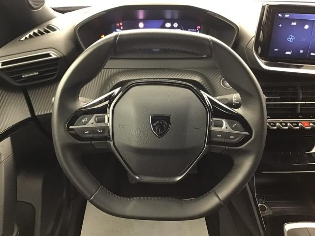 Peugeot 2008 Allure 1.2 Gasoline 102hp 