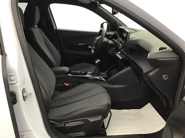 Peugeot 2008 Allure 1.2 Gasoline 102hp 