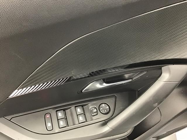 Peugeot 2008 Allure 1.2 Gasoline 102hp 