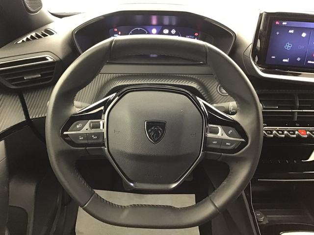 Peugeot 2008 Allure 1.2 Gasoline 102hp 