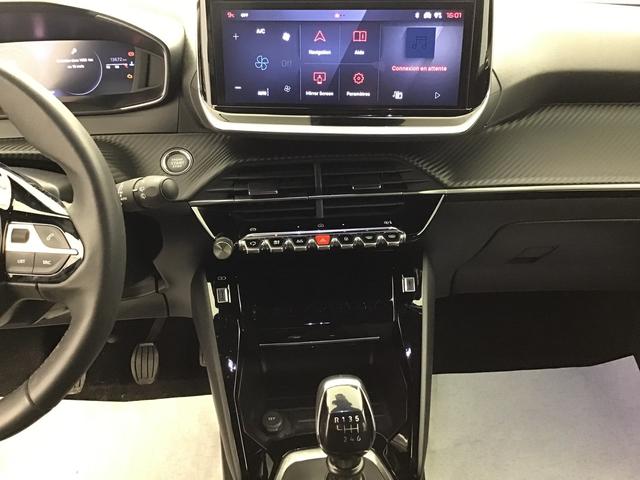 Peugeot 2008 Allure 1.2 Gasoline 102hp 