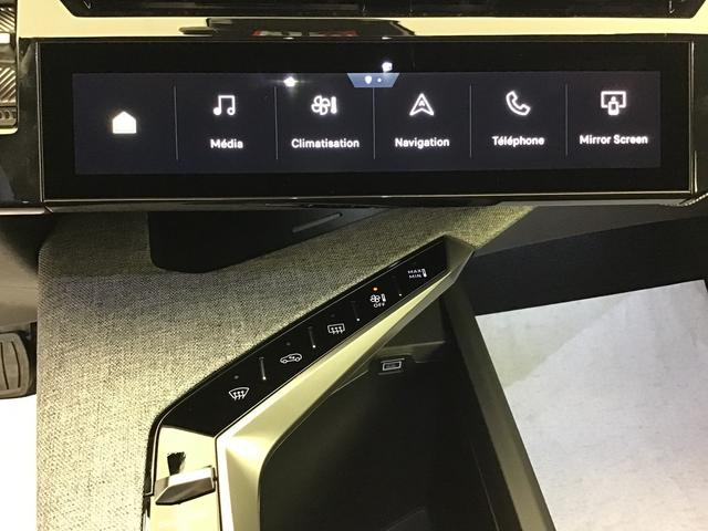 Peugeot 3008 Allure 1.2 Hybrid Electric/Gasoline 147hp 