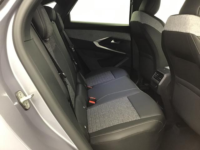 Peugeot 3008 Allure 1.2 Hybrid Electric/Gasoline 147hp 