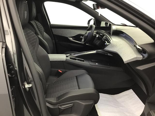 Peugeot 3008 GT 1.2 Hybrid Electric/Gasoline 147hp 