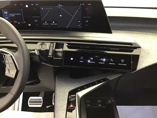 Peugeot 3008 GT 1.2 Hybrid Electric/Gasoline 147hp 