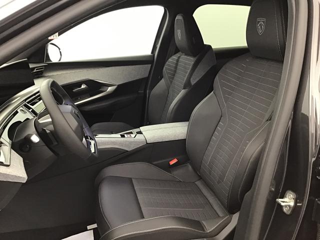 Peugeot 3008 GT 1.2 Hybrid Electric/Gasoline 147hp 