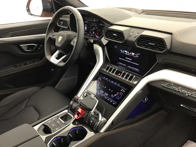 Lamborghini Urus S 4.0 Gasoline 676hp 