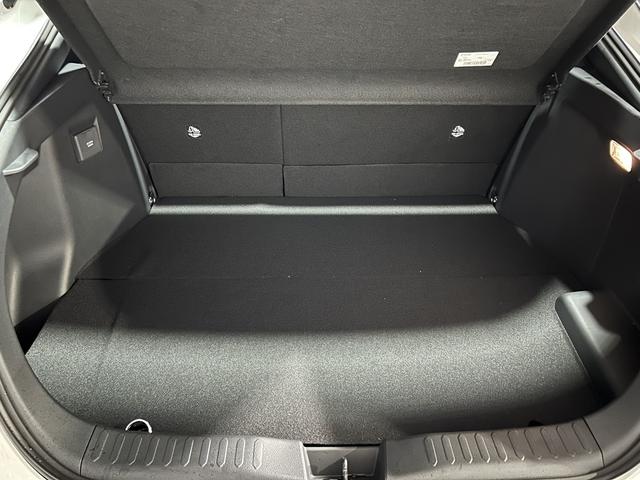 Toyota C-HR Design 2.0 Plug-in Hybrid Gasoline 228hp 