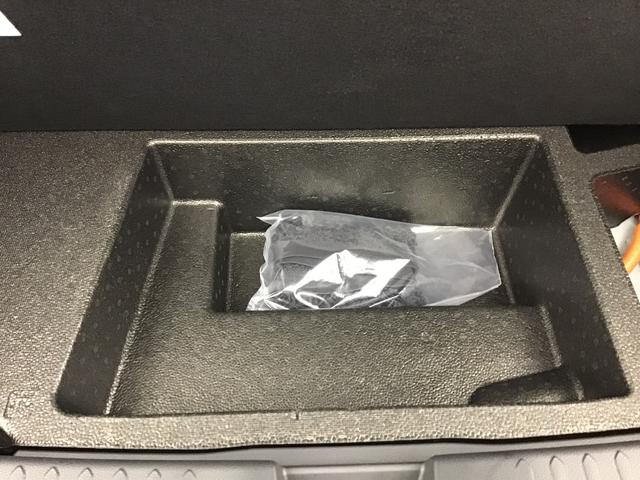 Toyota C-HR Design 2.0 Plug-in Hybrid Gasoline 228hp 