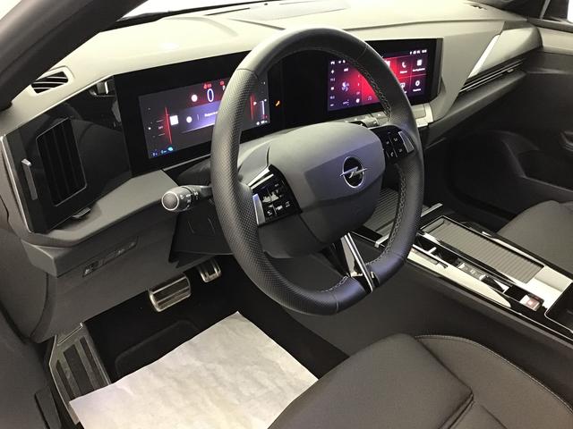 Opel Astra GS 1.6 PHEV/GASOLINE 180hp 