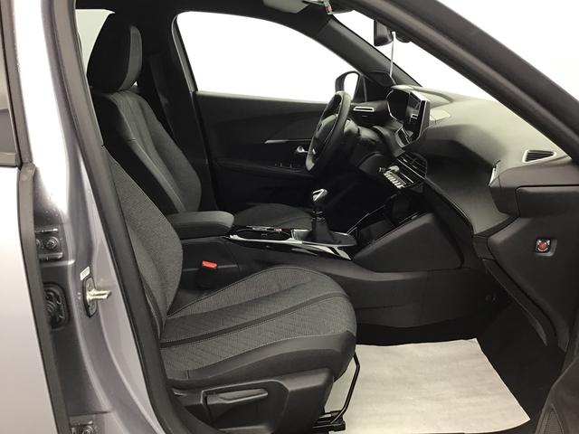 Peugeot 2008 Allure 1.2 GASOLINE 100hp 