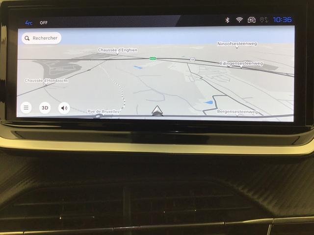 Peugeot 2008 Allure 1.2 GASOLINE 100hp 