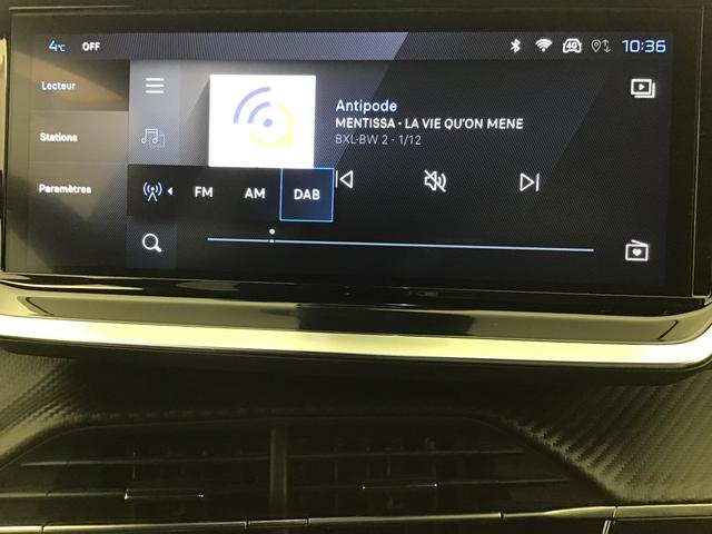 Peugeot 2008 Allure 1.2 GASOLINE 100hp 