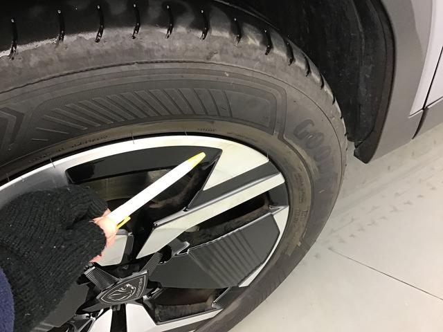 Peugeot 2008 Allure 1.2 GASOLINE 100hp 