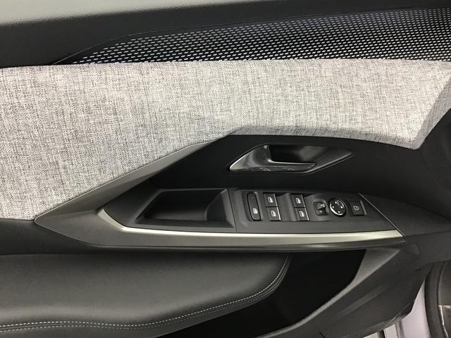 Peugeot 3008 GT 1.2 Hybrid Electric/Gasoline 147hp 