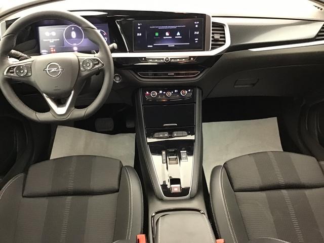 Opel Grandland GS 1.2 Gasoline 132hp 