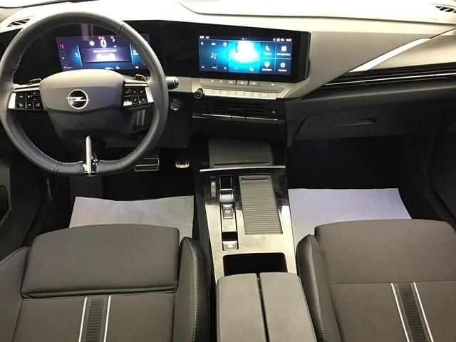 Opel Astra GS 1.2 GASOLINE 130hp 