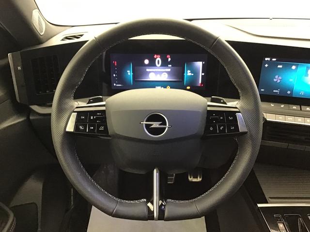 Opel Astra GS 1.2 GASOLINE 130hp 