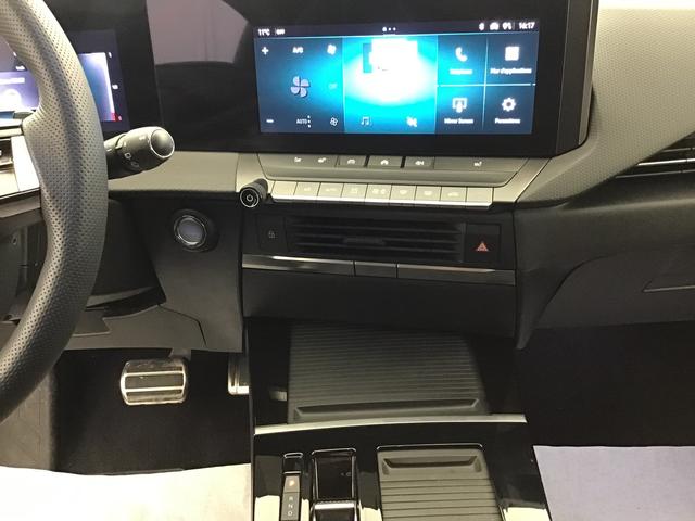 Opel Astra GS 1.2 GASOLINE 130hp 