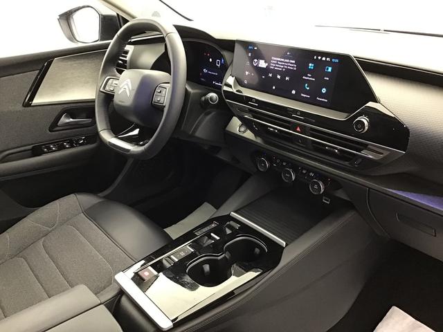 Citro&euml;n C5 X FEEL 1.2 GASOLINE 130hp 