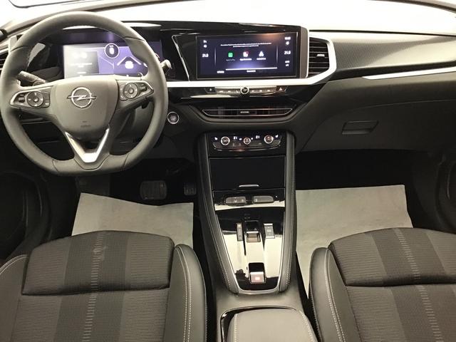 Opel Grandland GS 1.2 GASOLINE 130hp 