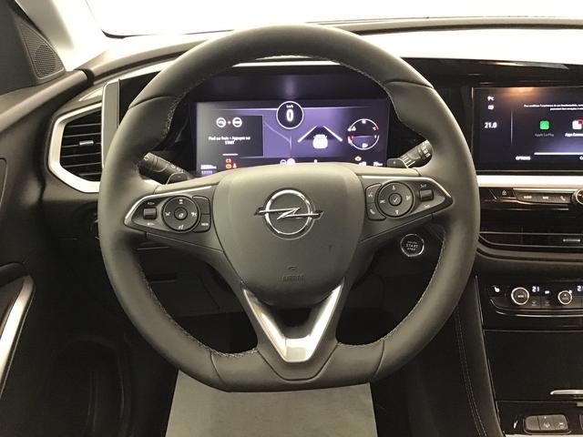 Opel Grandland GS 1.2 GASOLINE 130hp 