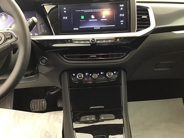 Opel Grandland GS 1.2 GASOLINE 130hp 