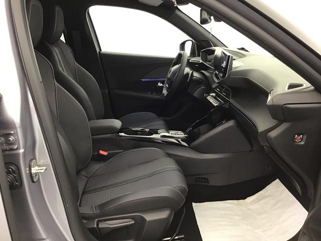 Peugeot 2008 GT 1.2 HEV/GASOLINE 136hp 