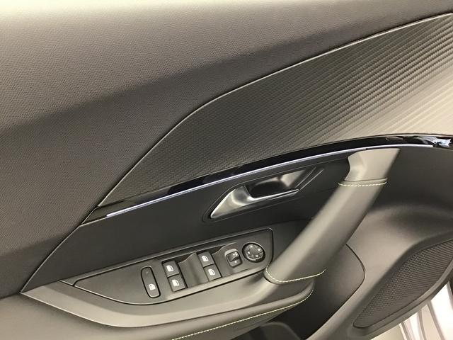 Peugeot 2008 GT 1.2 HEV/GASOLINE 136hp 