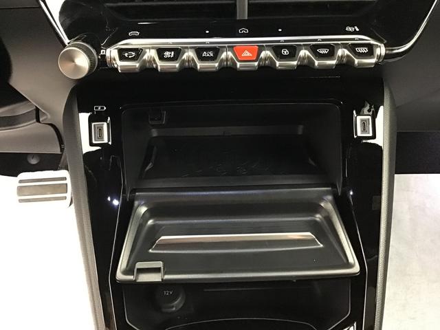 Peugeot 2008 GT 1.2 HEV/GASOLINE 136hp 