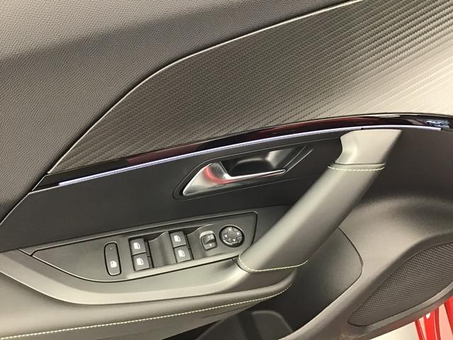 Peugeot 2008 GT 1.2 HEV/GASOLINE 136hp 