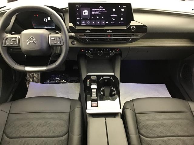 Citro&euml;n C5 X Plus 1.2 Gasoline 132hp 